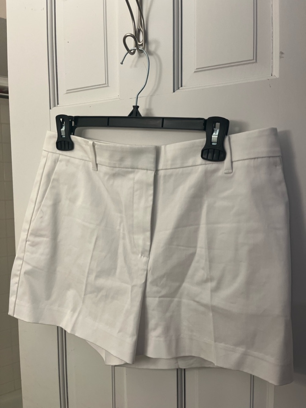 Ann Taylor White Tailored Skort